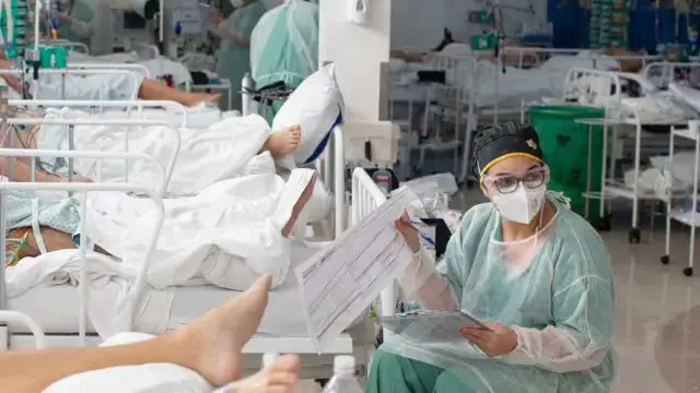 Covid-19- Brasil atinge novo recorde de 90.570 infecções em 24 horas