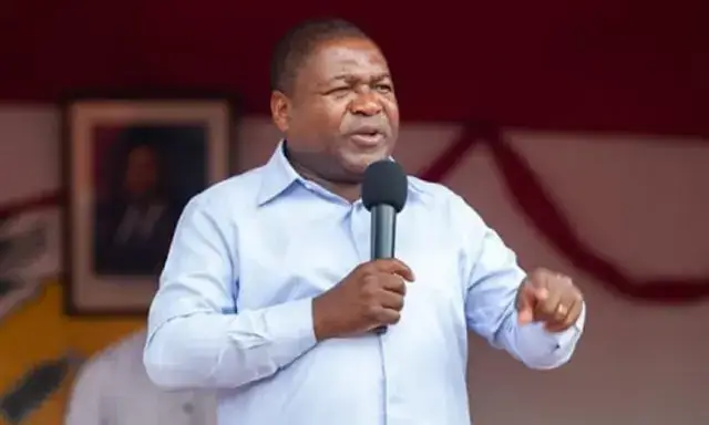 Curso do serviço cívico de Moçambique encerrado em cerimónia dirigida pelo PR