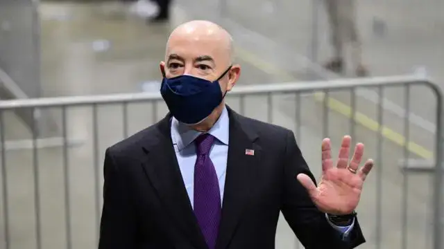 EUA oferecem asilo temporário a 145 mil venezuelanos