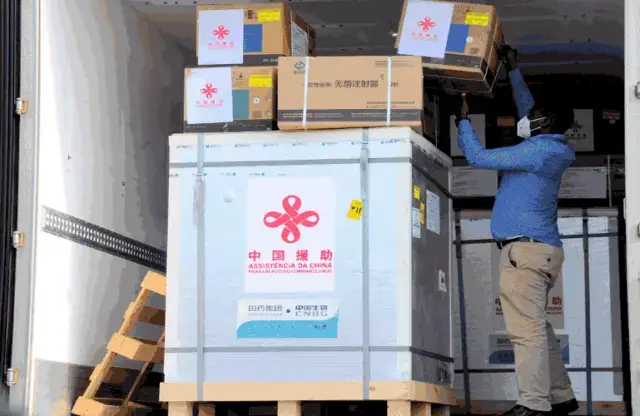 Profissionais de saúde enaltecem sua indicação como grupo prioritário