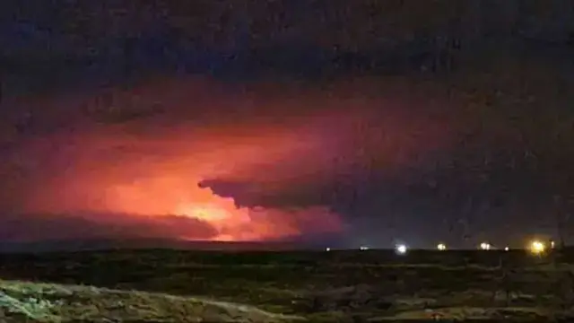 Vulcão entra em erupção na Islândia
