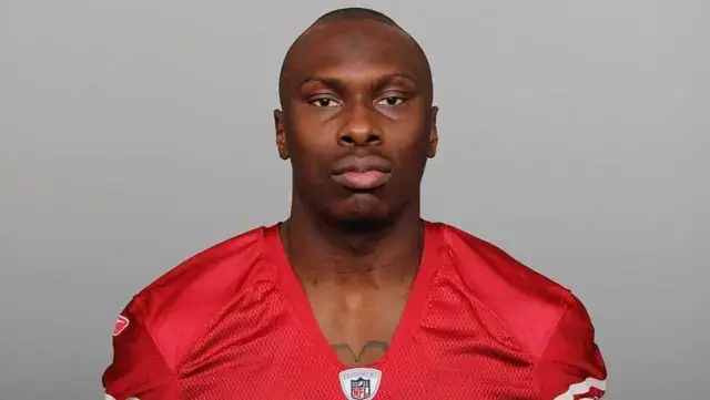 Ex-jogador de futebol americano mata cinco pessoas a tiro e depois suicida-se