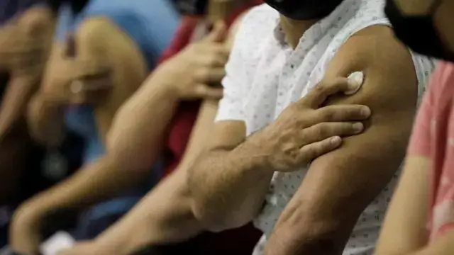 EUA apelam à distribuição mundial de vacinas a preço de custo pelas empresas