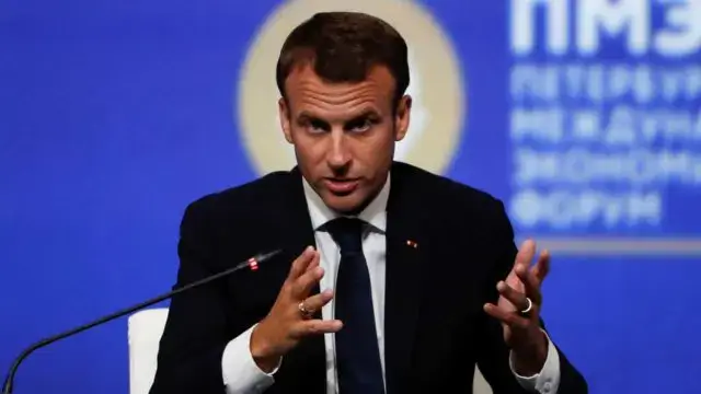 Macron diz ter contraído o vírus da covid-19 em Bruxelas
