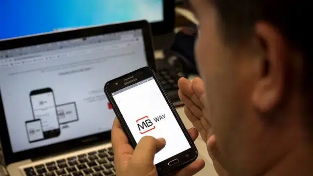 Dois homens foram detidos por suspeita de burla em Portugal