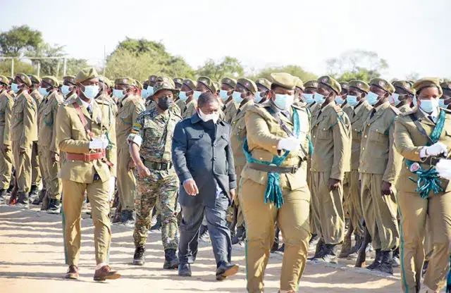 PR instou os guardas penitenciários a tratar reclusos com dignidade e respeito