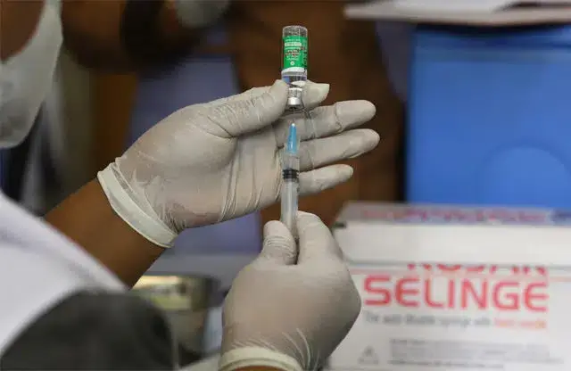 Arranca hoje a administração da segunda dose da vacina contra a Covid-19