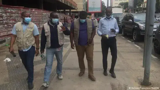 Dez jornalistas angolanos denunciam perseguição pré-eleitoral por políticos em Angola