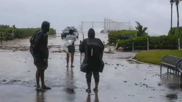 México em alerta vermelho devido ao furacão Grace