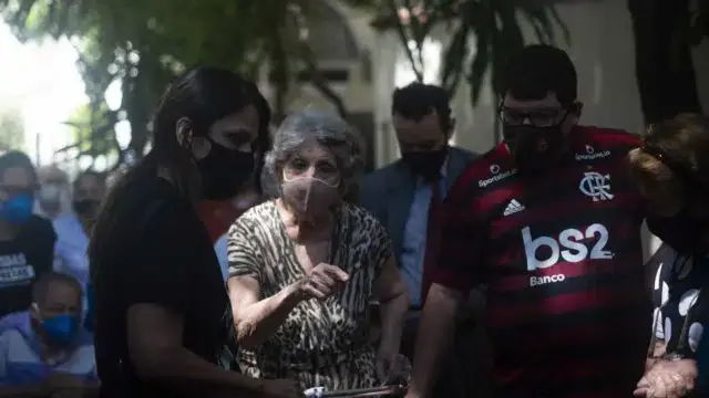 Brasil registou 14.423 novas infeções e 210 óbitos por covid-19 em 24h