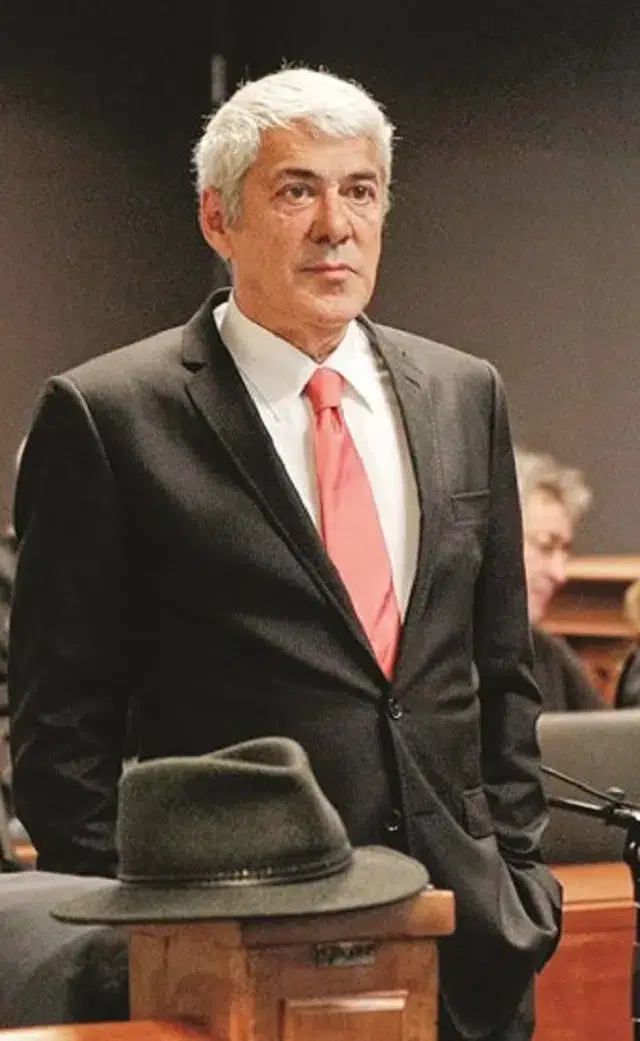 Ex-governante português José Sócrates é julgado por falsificação de contratos