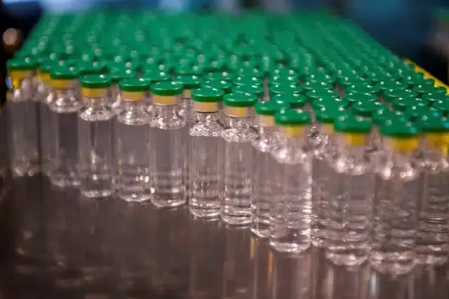 Índia pretende retomar exportações de vacinas contra a Covid-19 em outubro