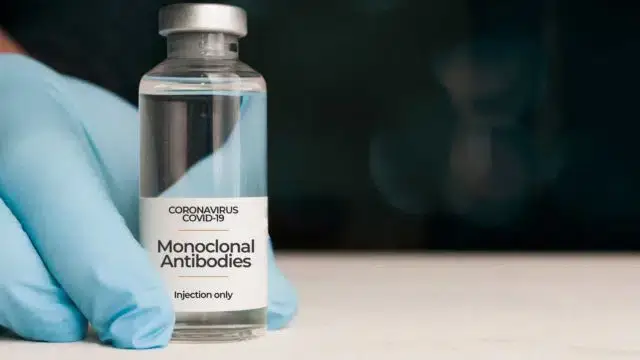 OMS aprovou tratamento da Covid-19 pela utilização de um cocktail de anticorpos