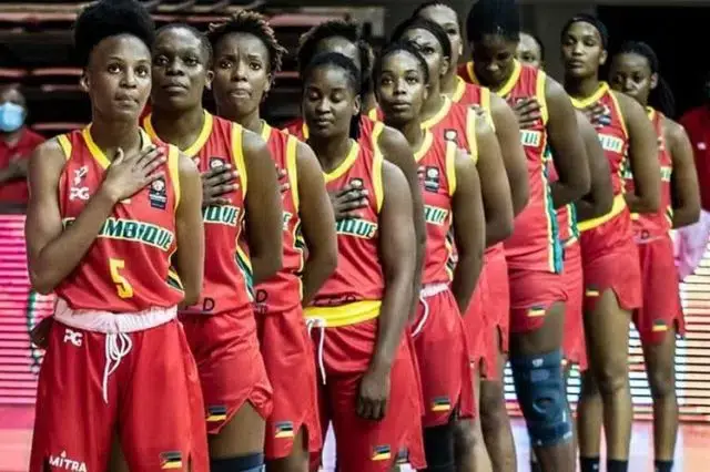 Selecção Nacional de basquetebol perdeu diante da Angola no Afrobasket nos Camarões