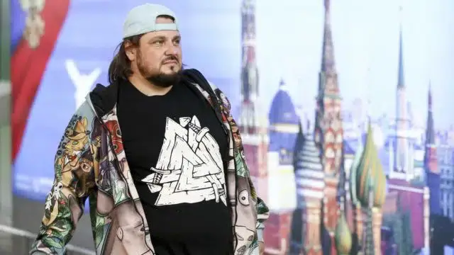 Cidadãos russos viajam para a Sérvia para poderem ser vacinados