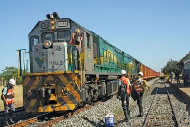 Reabriu linha férrea depois da interrupção provocada por descarrilamento