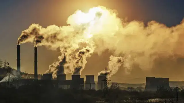 Poluição atmosférica provocou 307 mil mortes prematuras na UE