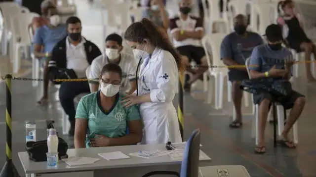 Brasil reportou redução de infectados por Covid-19