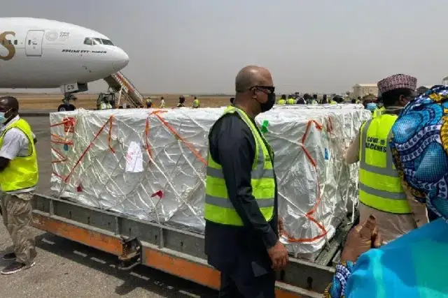 Países africanos vão receber um milhão de doses de vacina de Israel