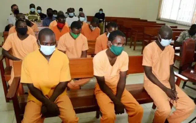 Dois agentes do SERNIC foram acusados de agressão a réus na Beira