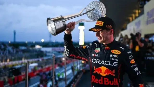 Max Verstappen sagra-se bicampeão mundial de Fórmula 1