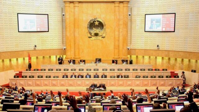 Parlamento angolano recua e aceita proposta da UNITA sobre segundo vice-presidente