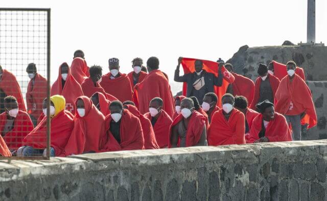 Resgatados 163 migrantes do mar na região das Canárias
