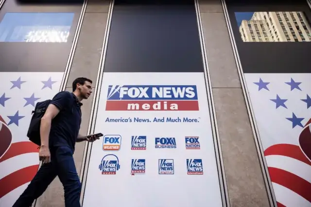 Juiz adia julgamento da Fox News por caso de difamação para terça-feira