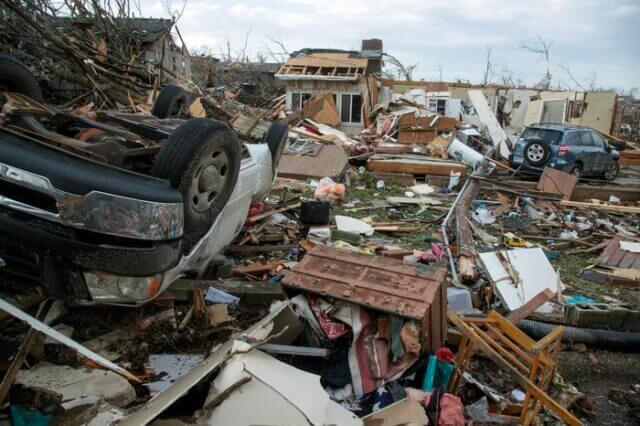Sobe para mais de 20 o número de mortos nos tornados nos EUA