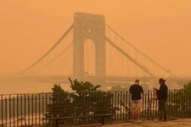 Incêndio no Canadá deixa Nova York sob cinzas