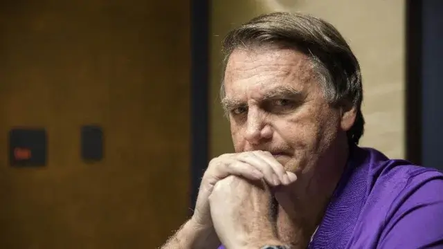 Bolsonaro assume que pediu distribuição de notícias falsas sobre eleições