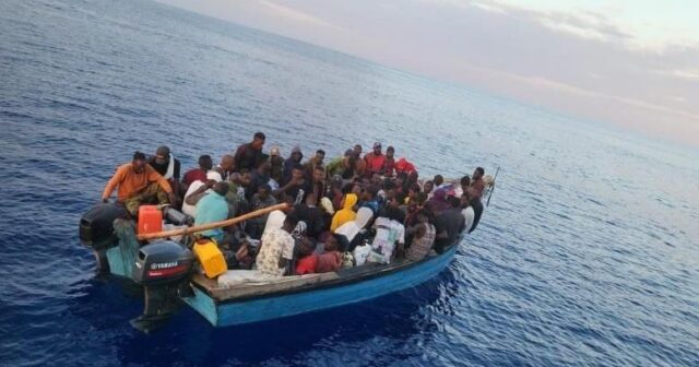 Bahamas intercetam 107 migrantes haitianos em novo incidente de imigração ilegal