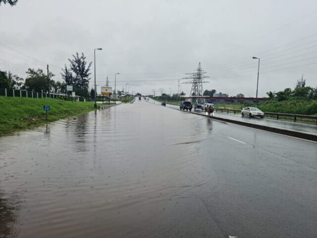 Ligação entre Maputo e Matola interrompida devido a chuvas intensas