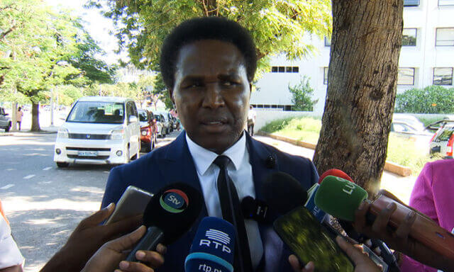 Venâncio Mondlane apresenta denúncia à PGR contra Ossufo Momade
