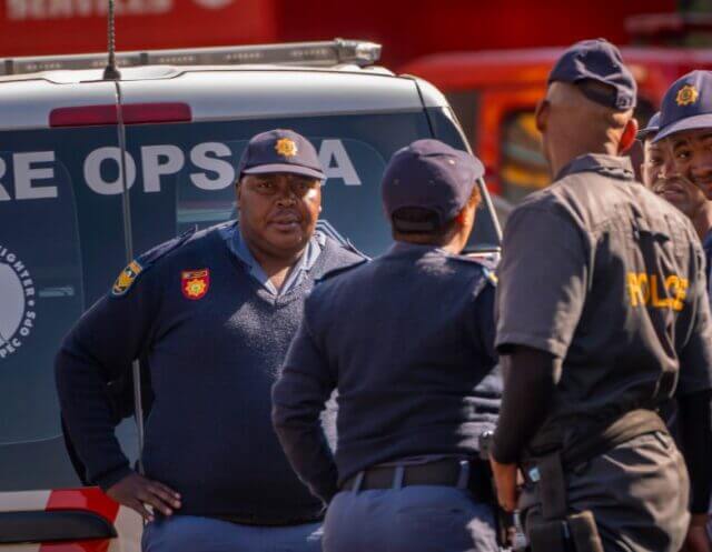 Confronto com a polícia deixa seis feridos em Joanesburgo