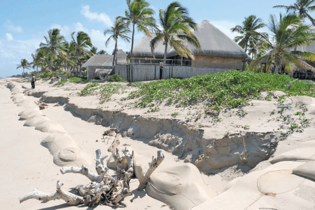 Inhambane- Erosão ameaça o turismo em Morrumbene