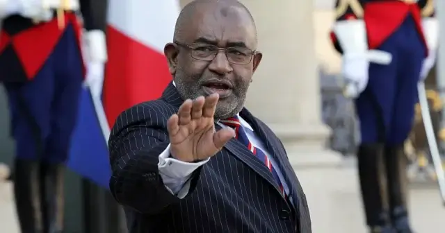 Presidente das Comores nomeia filho para cargo governamental em meio a controvérsia eleitoral