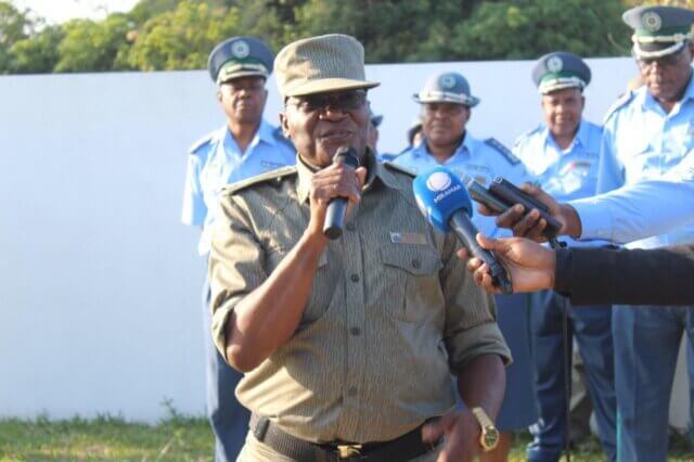 Comandante-geral da PRM reconhece abusos em Macomia e promete responsabilizar criminosos