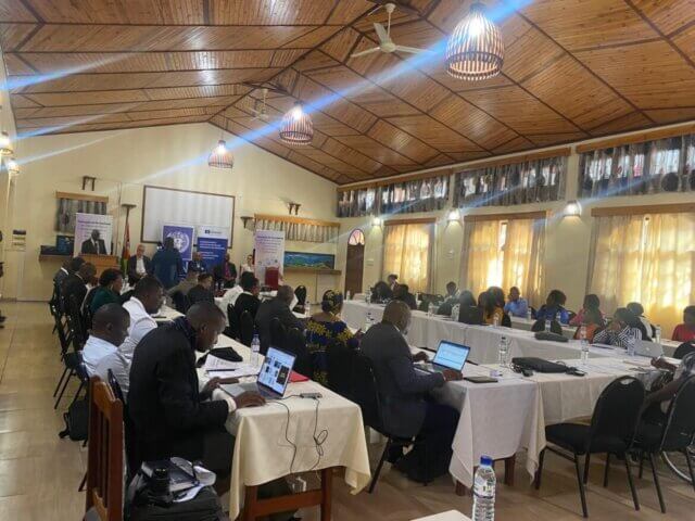 Formação de jornalistas foca na ética e responsabilidade na cobertura eleitoral