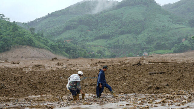 22 mortos e 73 desaparecidos em aluimento de terras no Vietname