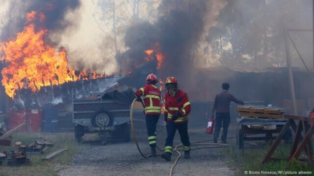 Incêndios florestais causam pelo menos 7 mortos em Portugal