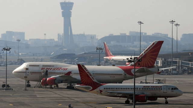 Avião da Air India escoltado pela Força Aérea de Singapura após ameaça de bomba