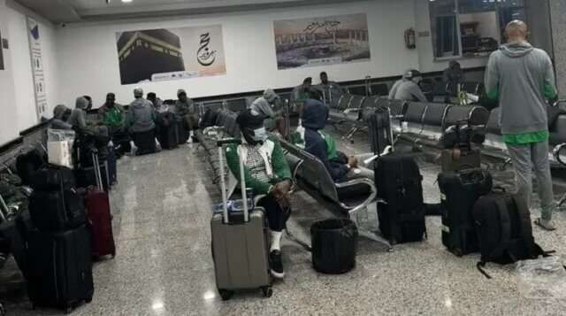 Confederação Africana de Futebol investiga incidente com selecção nigeriana em aeroporto líbio