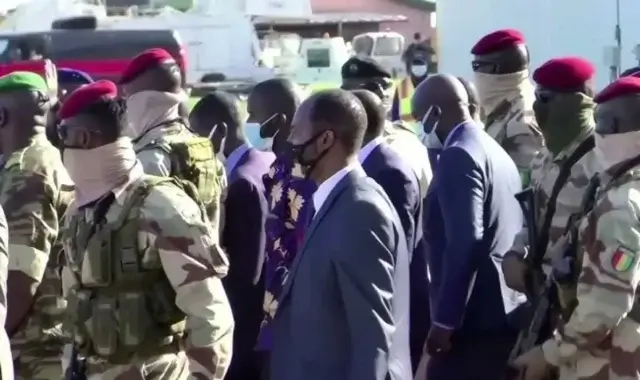 Regime militar da Guiné Conacri dissolve 53 partidos políticos e coloca oposição sob vigilância