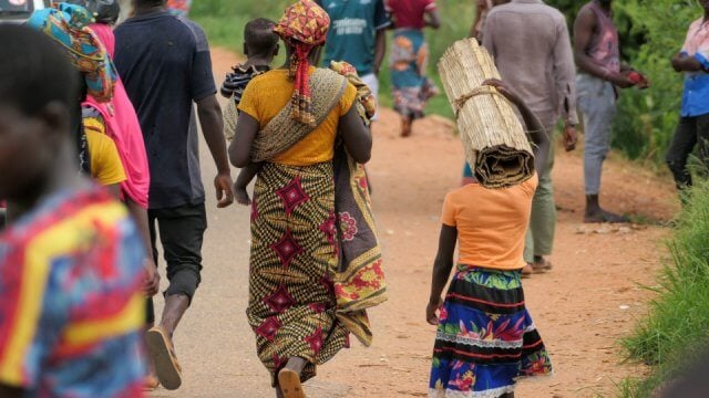 Ataques terroristas em Macomia provocam fuga de mais de 1200 deslocados em Cabo Delgado