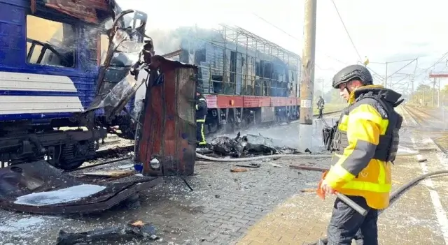 Ataques russos danificam linhas e depósitos ferroviários nas regiões de Sumi e Kharkiv