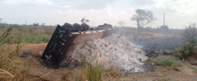 Acidente em Nampula destrói mais de 100 mil livros escolares