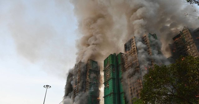 Incêndio devastador em Complexo Residencial em Hong Kong resulta em quatro mortos