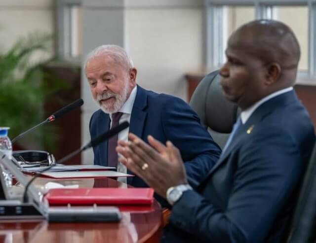 Lula da Silva defende cooperação internacional justa e solidária em Maputo