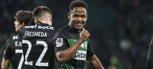 Moçambicanos Geny Catamo e Bruno Langa em acção na Liga dos Campeões Europeus